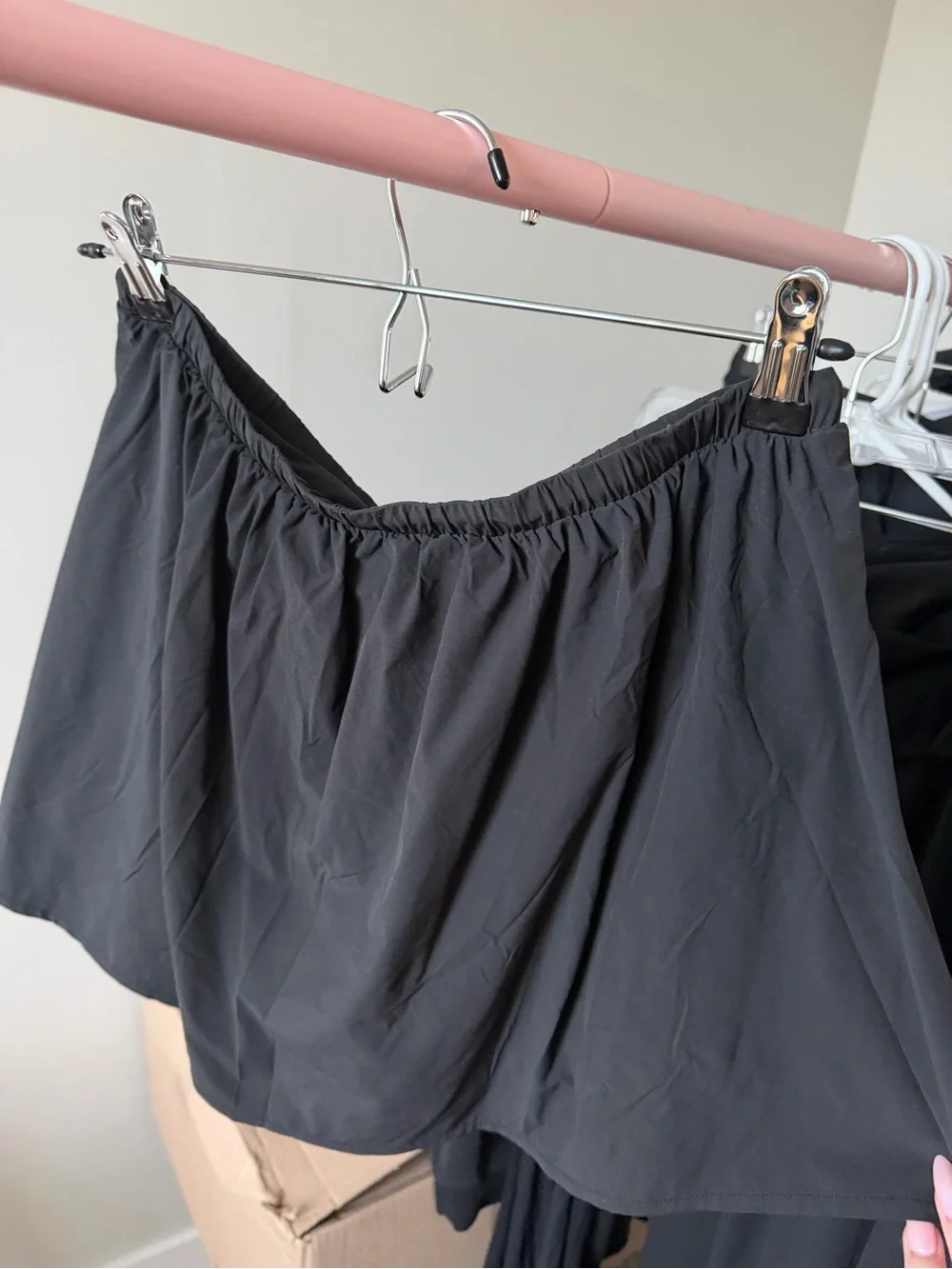 ALO breezy skirt